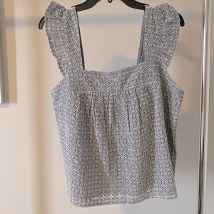 ✨NWOT✨ Gap Embroided Sleeveless top
